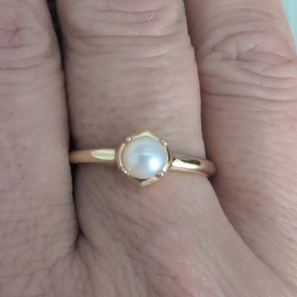 Kendra Scott Gold Pearl Promise Ring